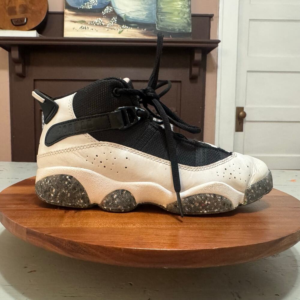 Nike Air Jordan 6 Rings Kids Size 2.5Y Sneaker Shoes DV3180-100